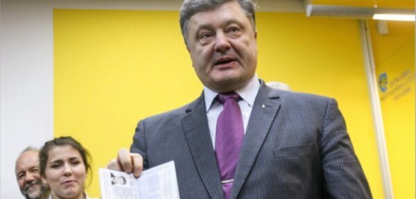 Охрана Порошенко попросила СБУ выдать ему документы на чужое имя – СМИ