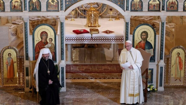 Папа Римский Франциск поделился секретом: Начинаю и заканчиваю день «по-украински»