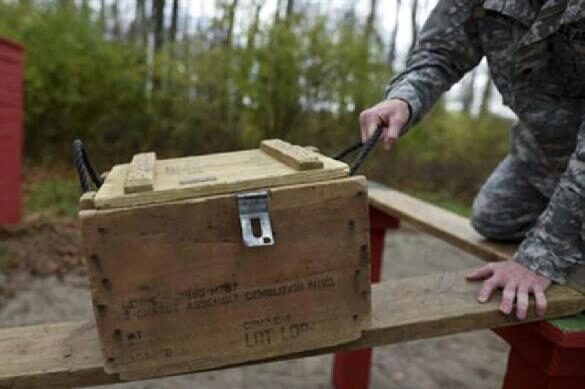 Привет от НАТО: под Геленджиком на берег моря выбросило ящик со снарядами армии Альянса