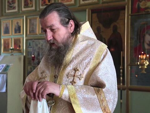 Призывавший голосовать за Путина епископ назвал президента «тьмой»