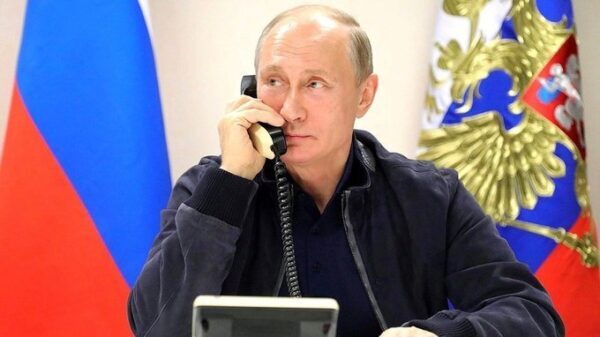 Путин провел продолжительный телефонный разговор с премьером Италии