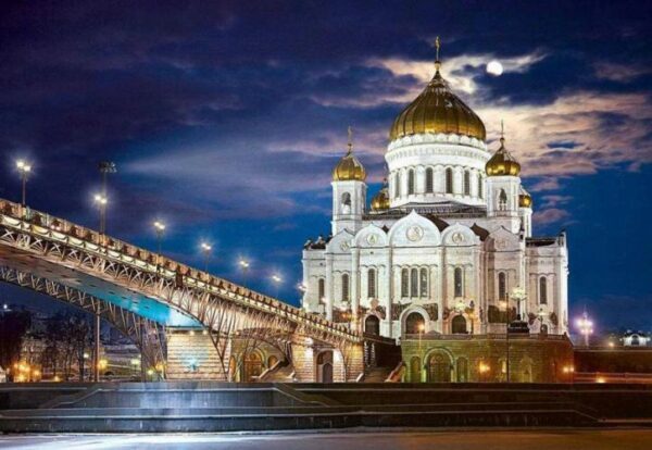 Расписание праздничных богослужений на Рождество Христово 2018 в храмах Москвы