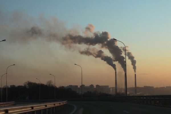 Руководителя челябинской организации оштрафовали за вредные выбросы
