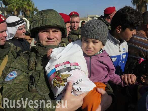 «Rusi spasibo!» — Syrians saved from islamists meet Russian military (PHOTO)