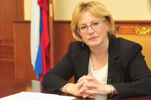 Скворцова поручила Росздравнадзору усилить контроль за работой медучреждений РФ в праздники