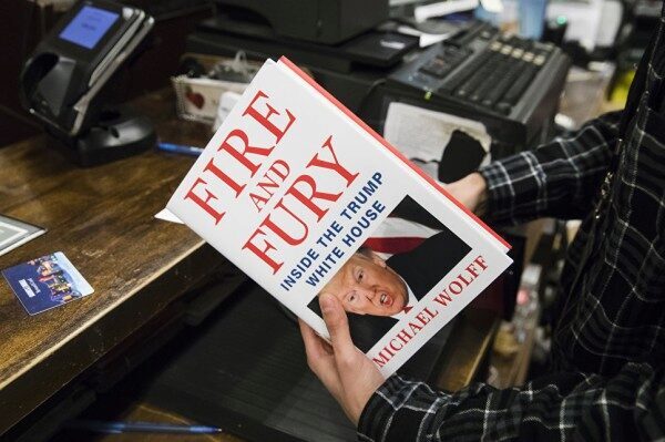 Трамп поглумился над автором книги о Белом доме
