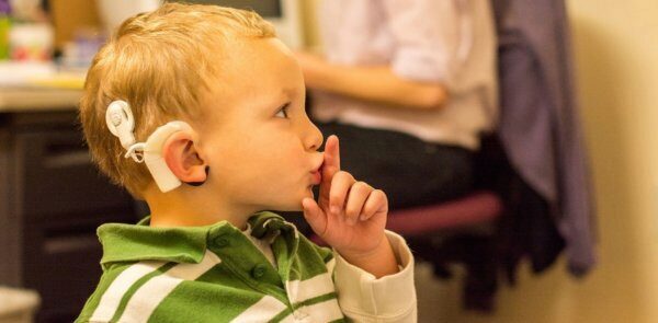 Ученые: Глухие дети запоминают больше новых слов, чем здоровые