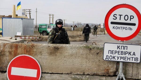 Украина за посещение Крыма запретила въезд 1,5 тысячи иностранцев