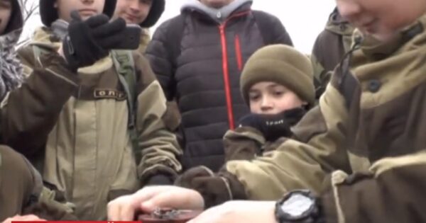 В аннексированном Крыму школьников учат устанавливать мины