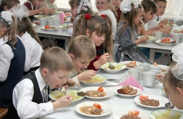 В Астраханской области школьников кормили опасным мясом