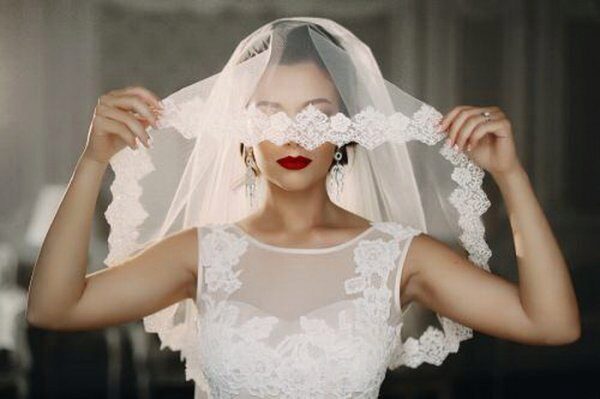 В Дагестане неадекватный жених требовал силой поцелуев от невесты