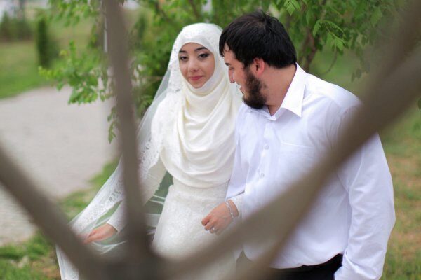 В Дагестане пенсионерка на видео дала советы парням по выбору невесты