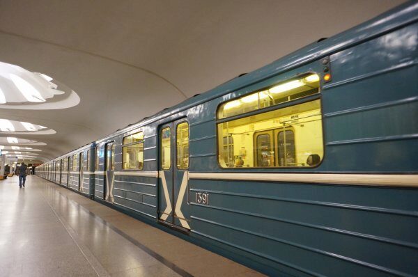 В Москве приостановлено движение по «синей» линии метро