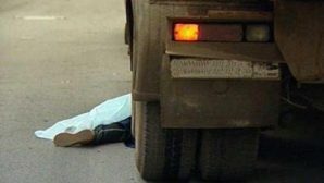 В Орловской области фура насмерть раздавила пешехода