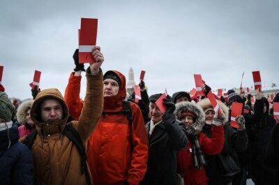 В Петербурге на акции Навального автомобиль сбил оператора