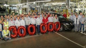 В Петербурге завод Nissan выпустил 300-тысячный автомобиль?