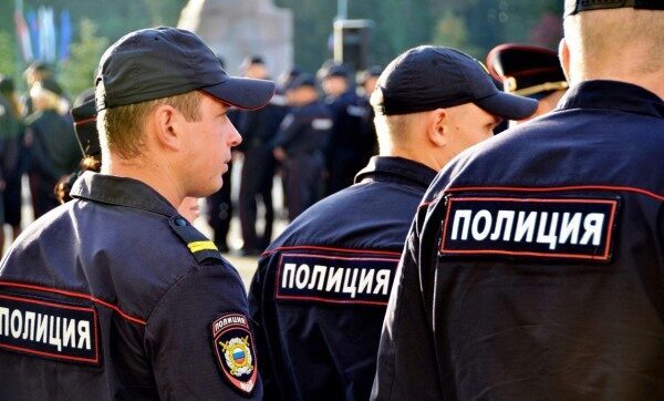 В подъезде жилого дома в Москве нашли труп мужчины