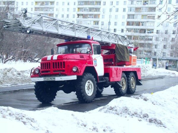 В Подмосковье загорелся автобус с детьми