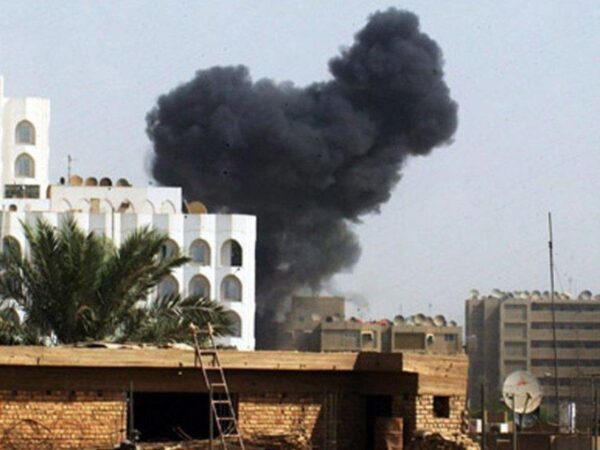 В результате двух взрывов в столице Ирака погибли десятки человек