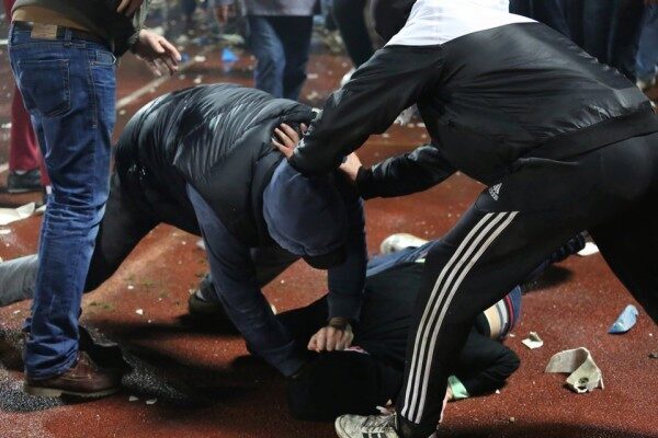 В Ростове полиция разыскивает участников массовой драки на Чкаловском