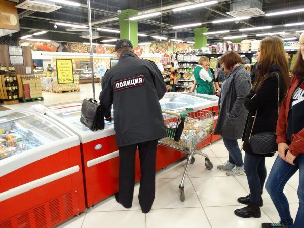 В Саранске женщина скончалась посреди супермаркета