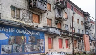 В сети показали ужасные фото въезда на Киевский проспект в Донецке
