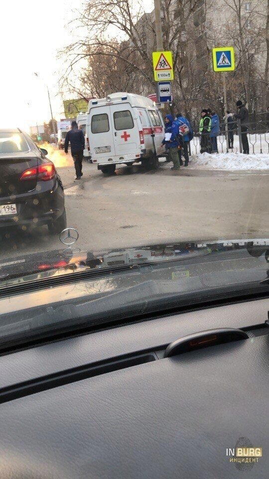 В Екатеринбурге в ДТП попала машина скорой помощи