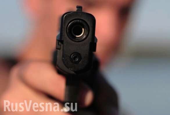 В Харькове задержали полицейского, угрожавшего оружием работникам магазина