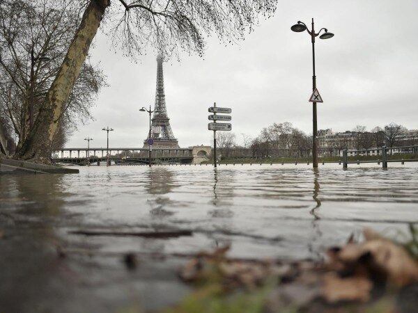 Во Франции из-за наводнения объявлен «оранжевый» уровень опасности