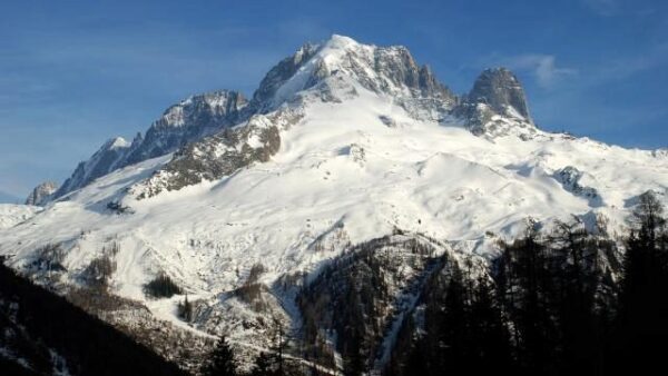 Во Французских Альпах погибли два британских лыжника