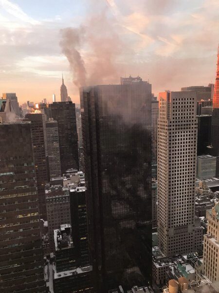 Во время пожара Trump Tower в Нью-Йорке пострадали два человека