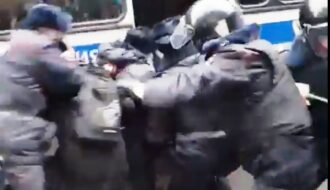 Во время протестов в России задержано около 180 человек