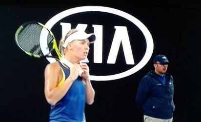 Возняцки — в полуфинале Australian Open