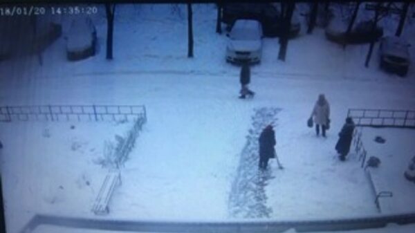 Заваленные снегом дворы в Липецке мониторят в режиме онлайн