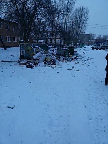 Жители Красноярска жалуются на оставленный в городе мусор
