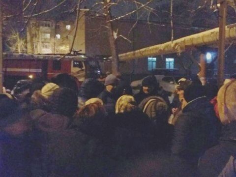 Жительница дома на Пономарева: «Схватили документы, ценности, котов и вышли»