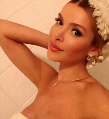 Алена Кравец похвасталась пышной грудью в Instagram