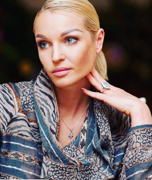 Анастасия Волочкова пожелала хейтерам «захлебнутся в желчи»