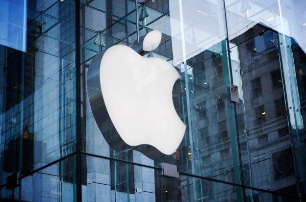 Apple побила собственный рекорд по квартальной выручке
