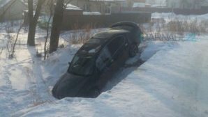 Автомобиль Nissan упал в реку? в Барнауле