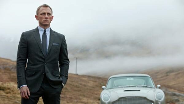 Джеймс Бонд продает личный Aston Martin «с молотка»