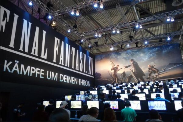 Энтузиасты превратили Final Fantasy XV в игру для первого поколения PlayStation
