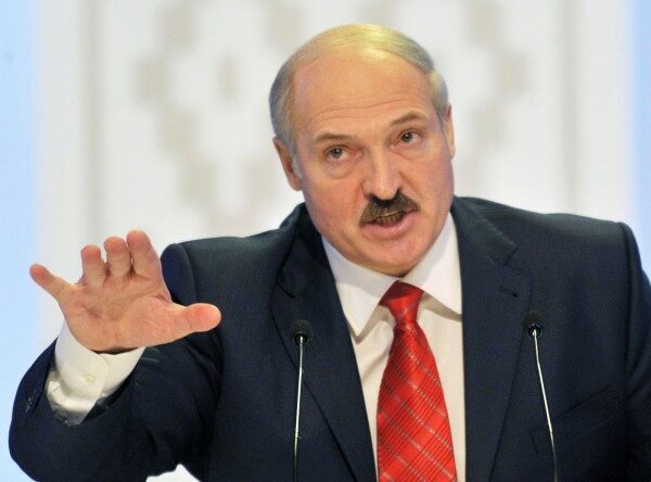 Лукашенко пообещал не дружить против России