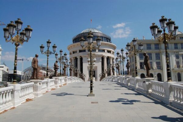 Македония дала согласие поменять название ради Греции