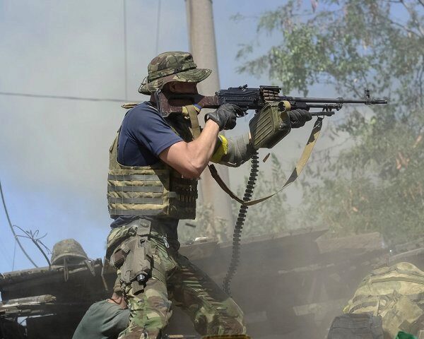 Миссия ОБСЕ попала под обстрел под Первомайском