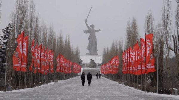 Парад в Волгограде по случаю 75-летнего юбилея победы под Сталинградом завершился