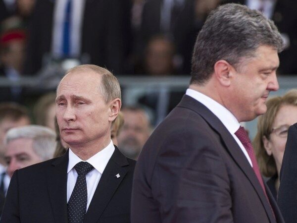 Порошенко назвал основные темы телефонного разговора с Путиным