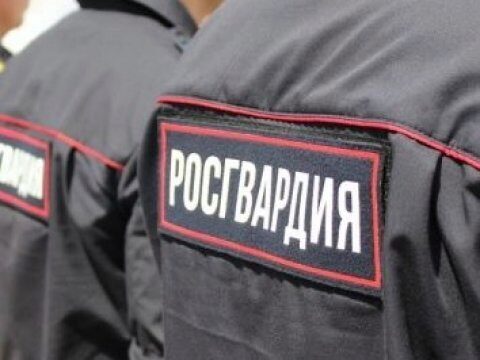 Росгвардейцы за 20 минут задержали ограбивших жителя Вольска мужчин