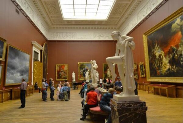 Россияне стали в два раза чаще ходить в музеи