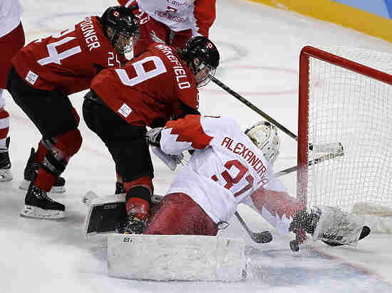 Русские хоккеистки уступили сборной Канады в первой игре на Олимпиаде